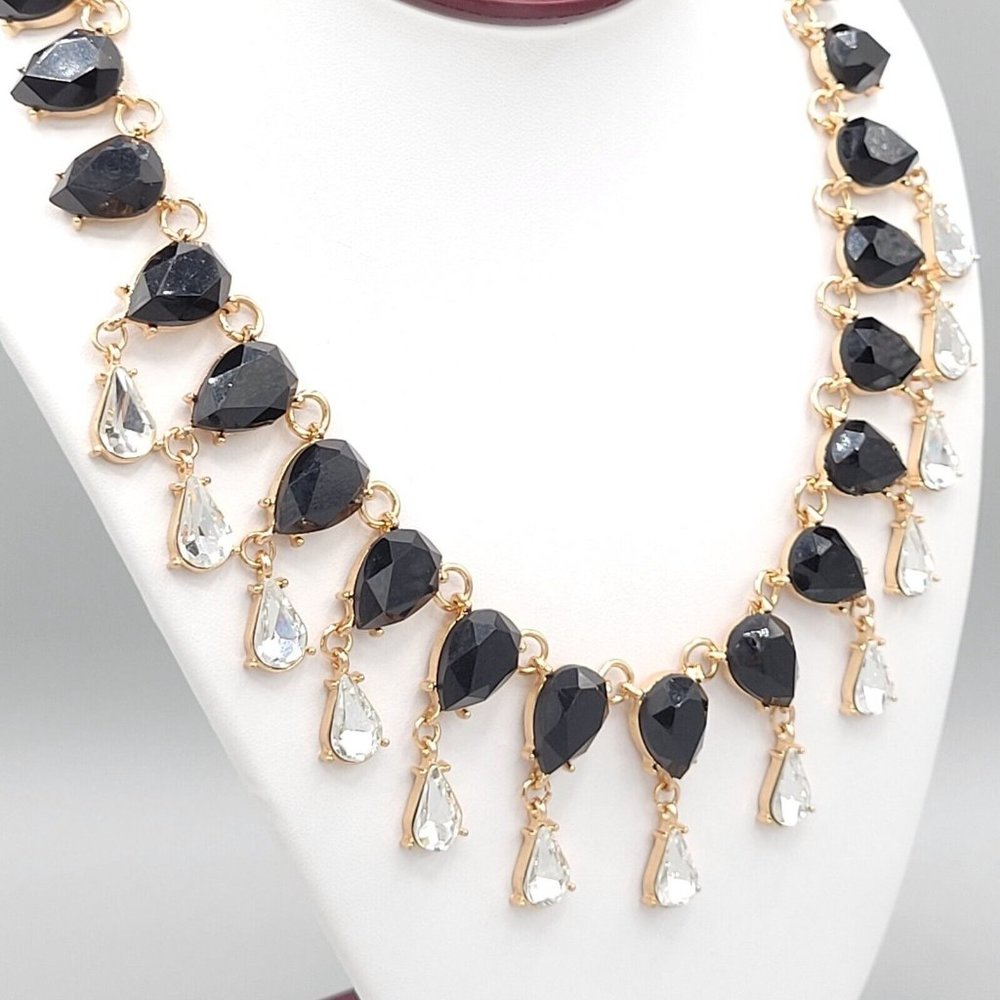 Womens Gold Tone Metal Black Clear Faceted Teardrop Crystal Necklace 19 in - Picture 4 of 9